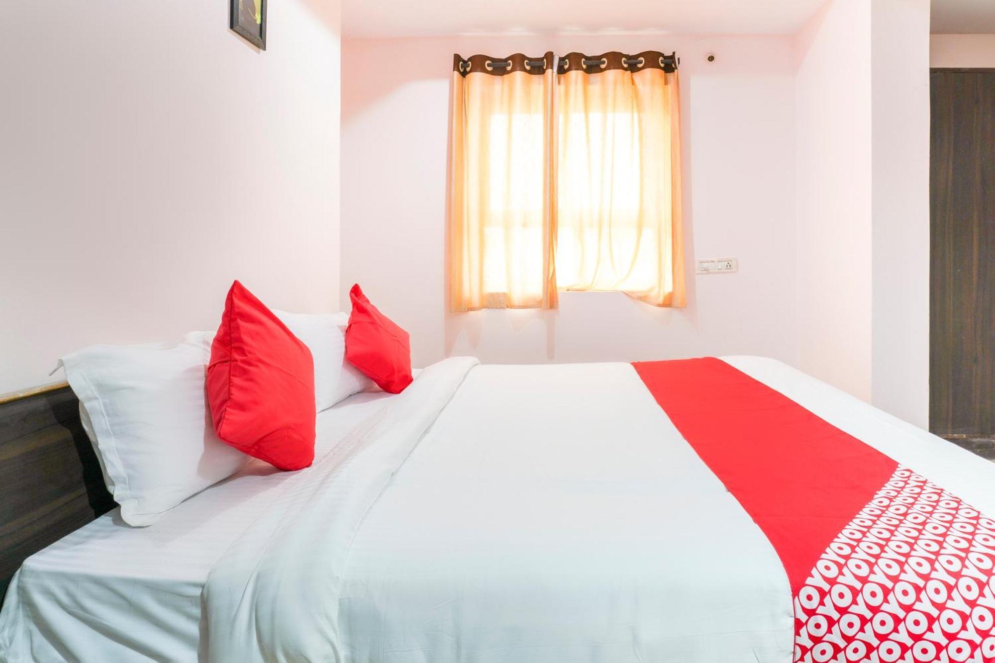 Spot On Sunshine Inn Hyderabad Esterno foto