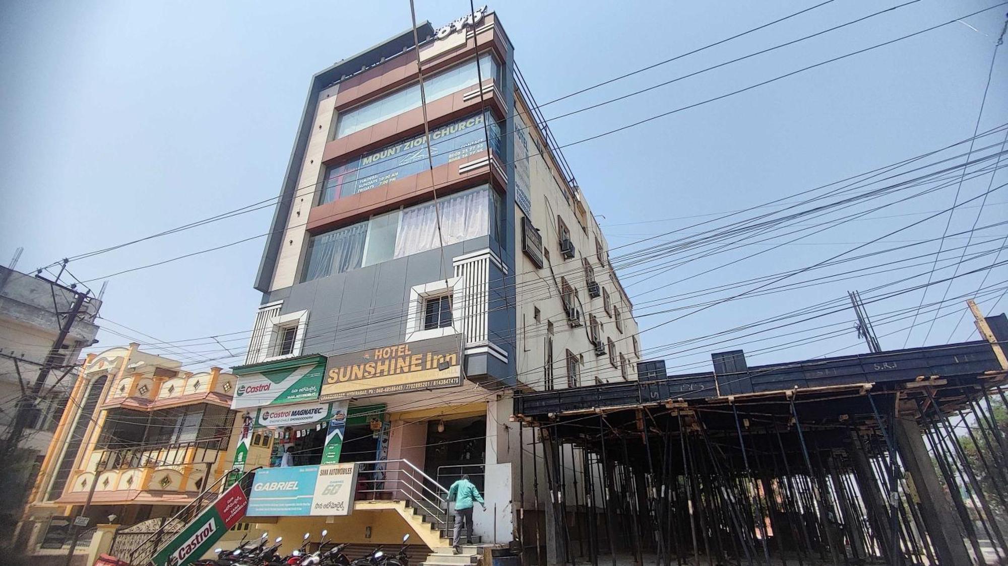Spot On Sunshine Inn Hyderabad Esterno foto