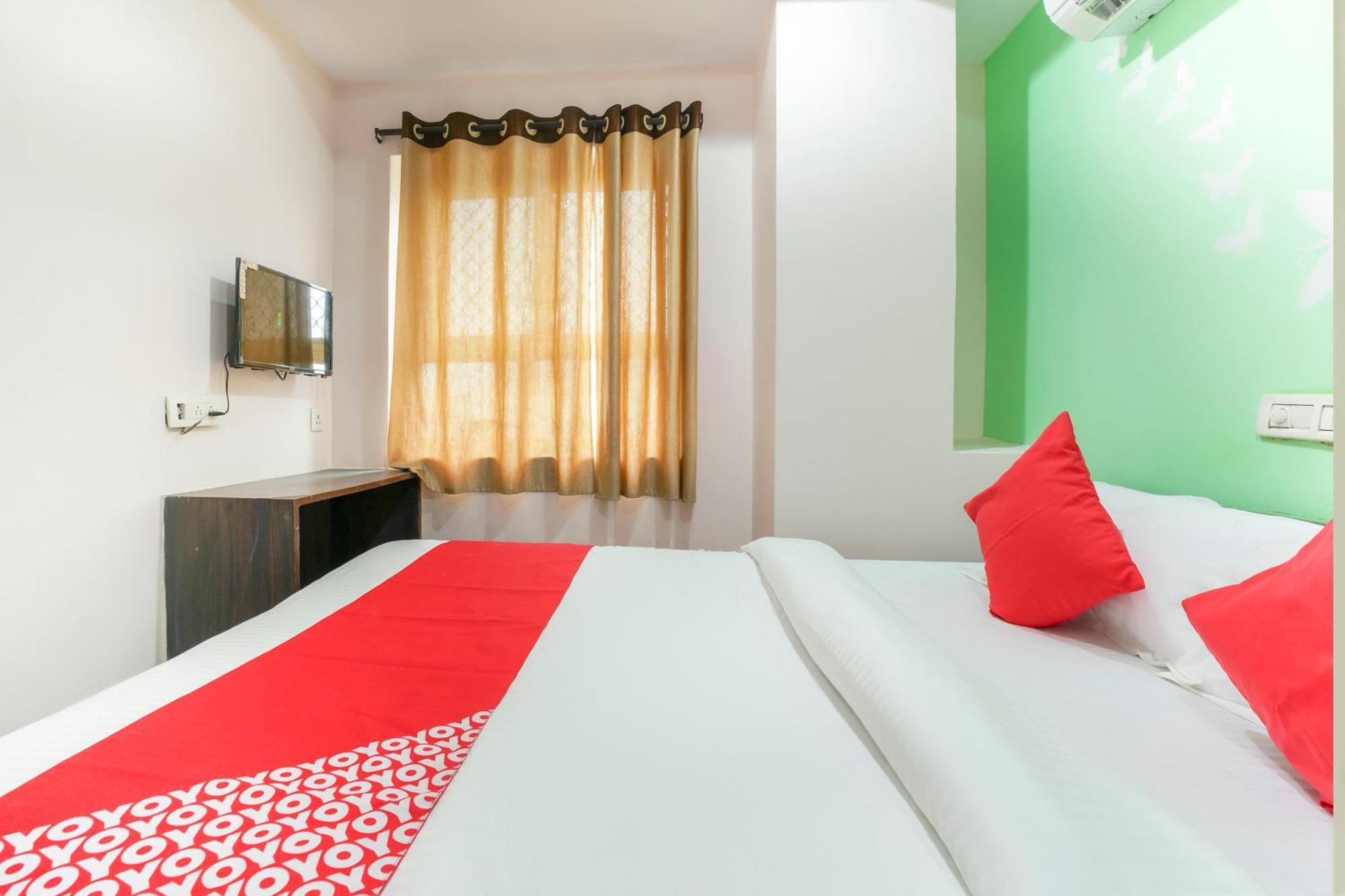 Spot On Sunshine Inn Hyderabad Esterno foto