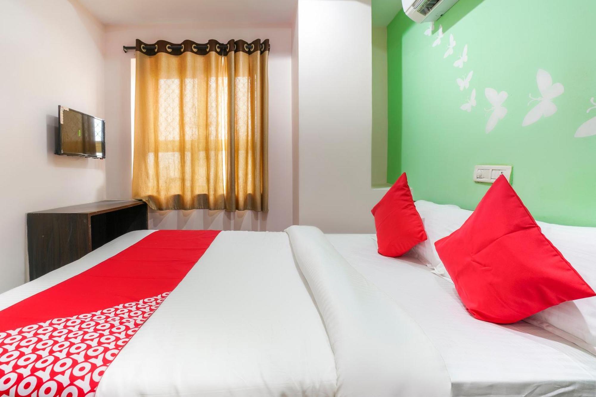 Spot On Sunshine Inn Hyderabad Esterno foto